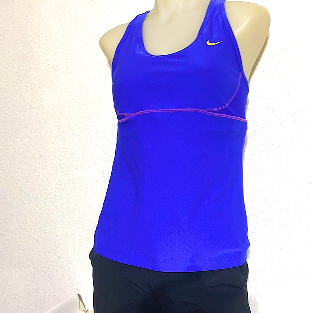 Nike Training/Yoga Top Size S